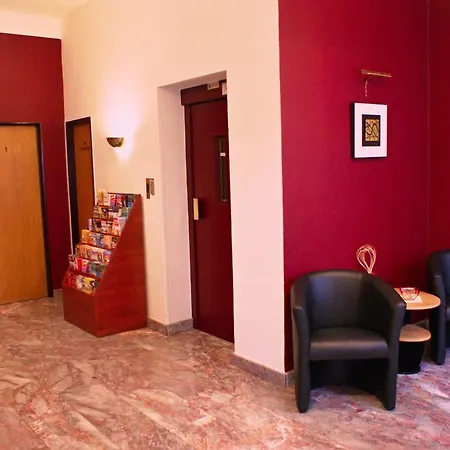 Hotell Ivka 3*